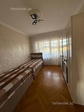 Satılır 3 otaqlı köhnə tikili 80 m²