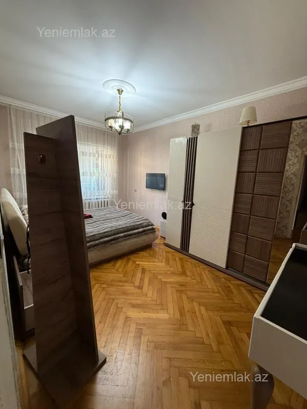 Satılır 3 otaqlı köhnə tikili 80 m²