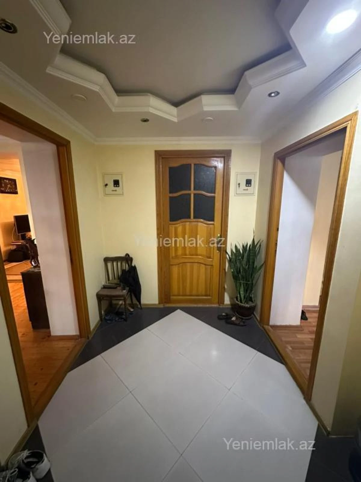 Satılır 6 otaqlı köhnə tikili 150 m²