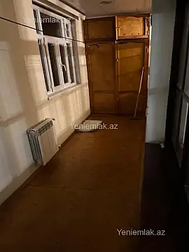 Satılır 4 otaqlı köhnə tikili 90 m²