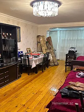 Satılır 4 otaqlı köhnə tikili 90 m²