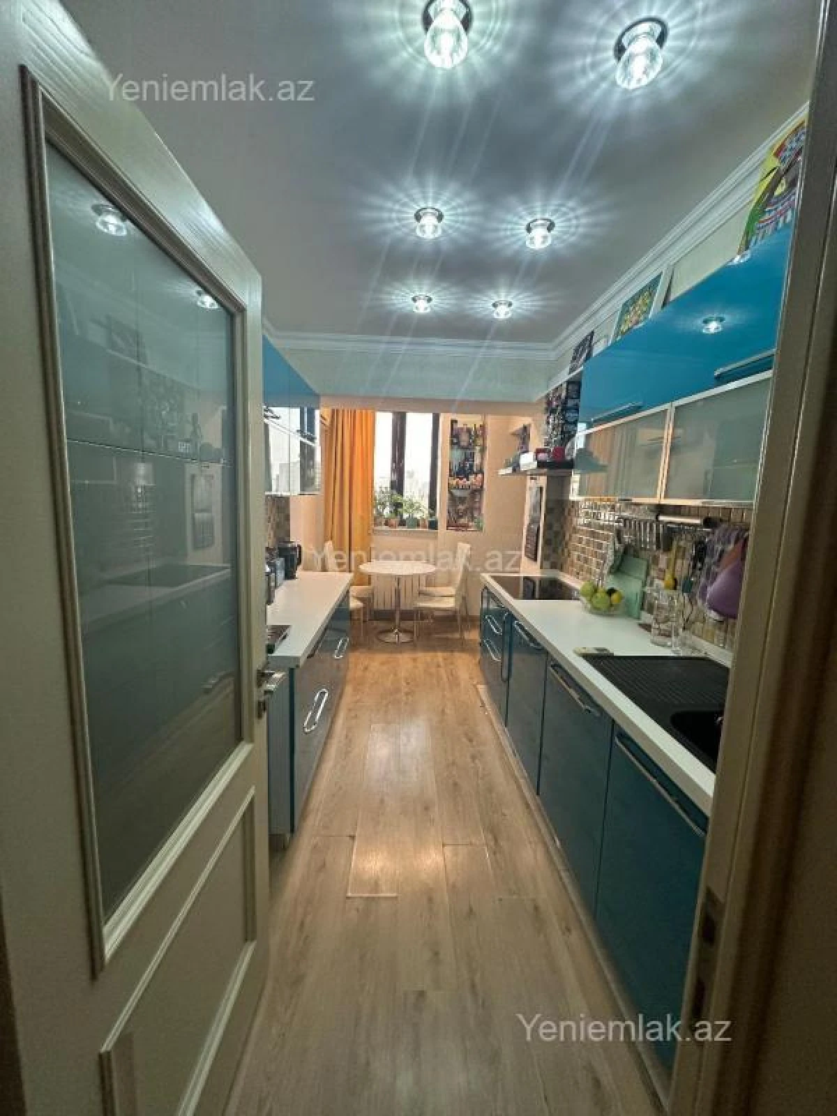 Satılır 2 otaqlı yeni tikili 75 m²