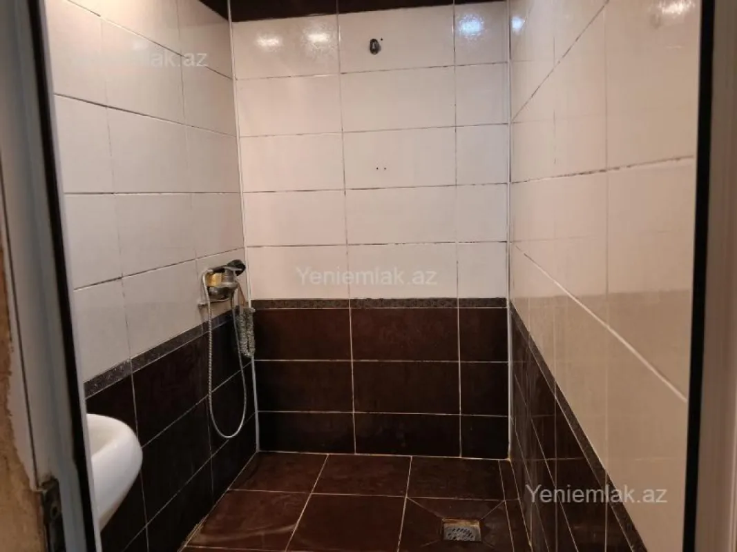 Satılır 3 otaqlı köhnə tikili 85 m²