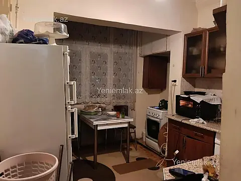 Satılır 3 otaqlı köhnə tikili 85 m²