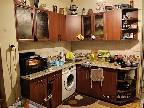 Satılır 3 otaqlı köhnə tikili 85 m²