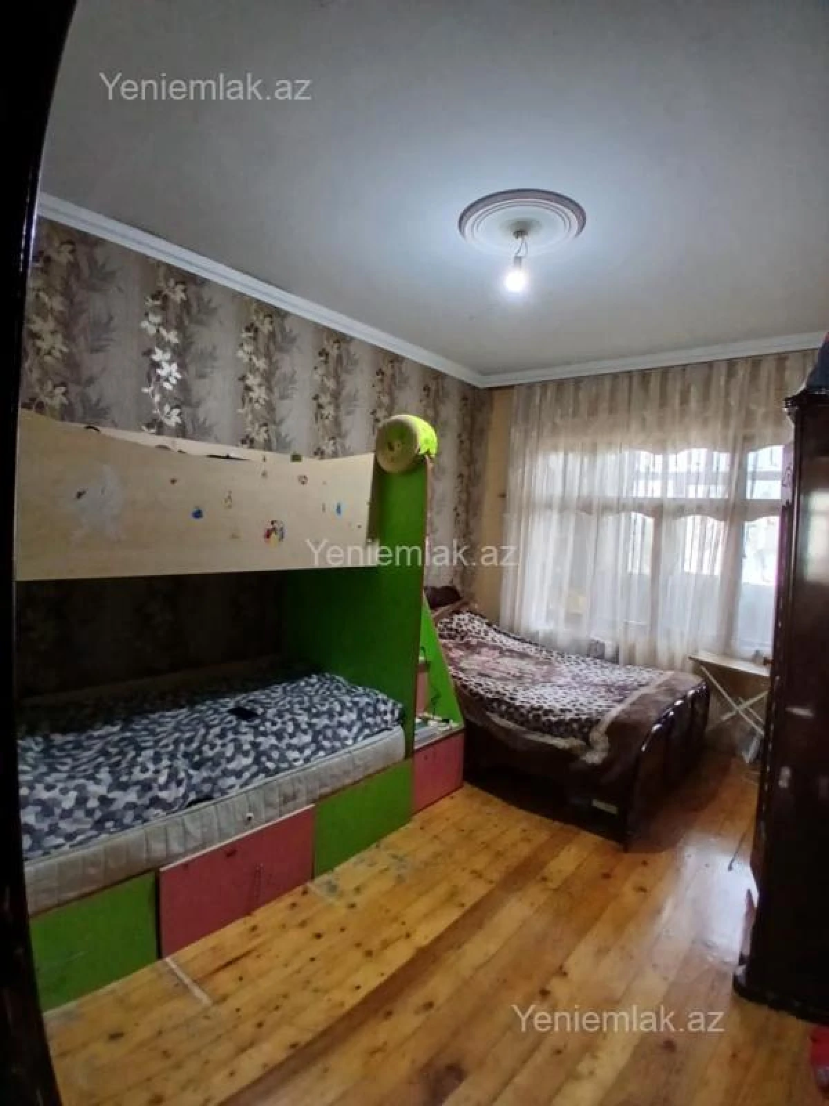 Satılır 3 otaqlı köhnə tikili 85 m²