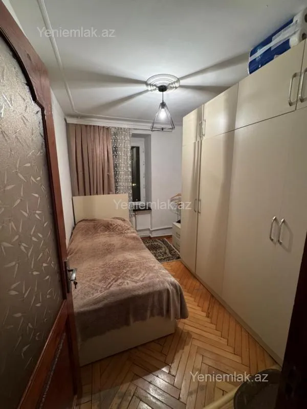 Satılır 3 otaqlı köhnə tikili 84 m²