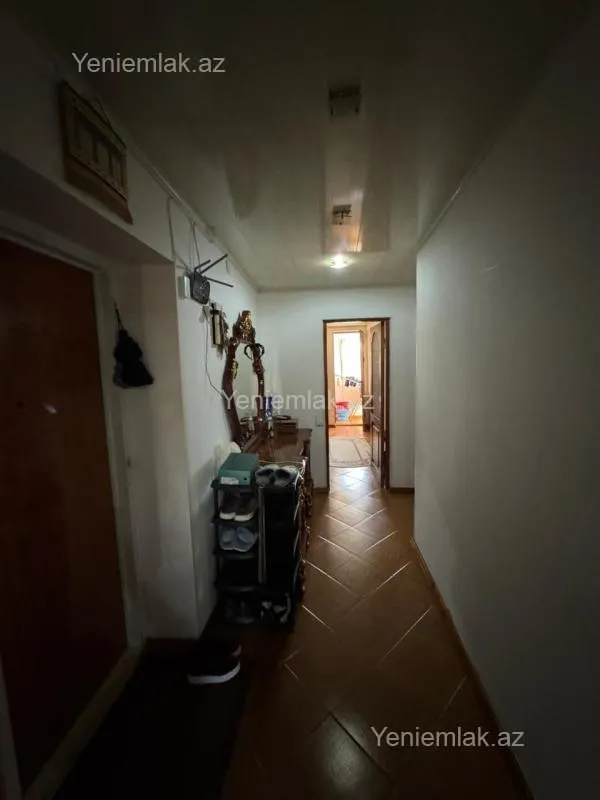 Satılır 3 otaqlı köhnə tikili 84 m²
