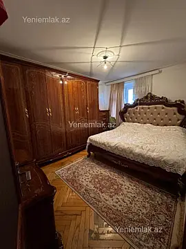 Satılır 3 otaqlı köhnə tikili 84 m²