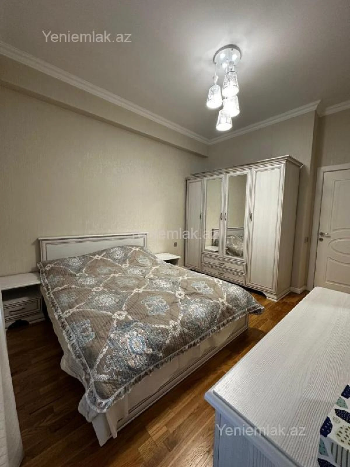 Satılır 3 otaqlı yeni tikili 105 m²
