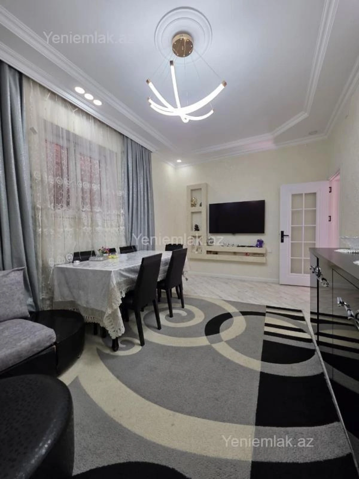 Satılır 3 otaqlı həyət evi 200 m²