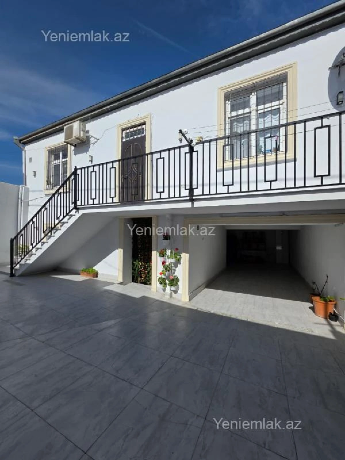 Satılır 3 otaqlı həyət evi 200 m²