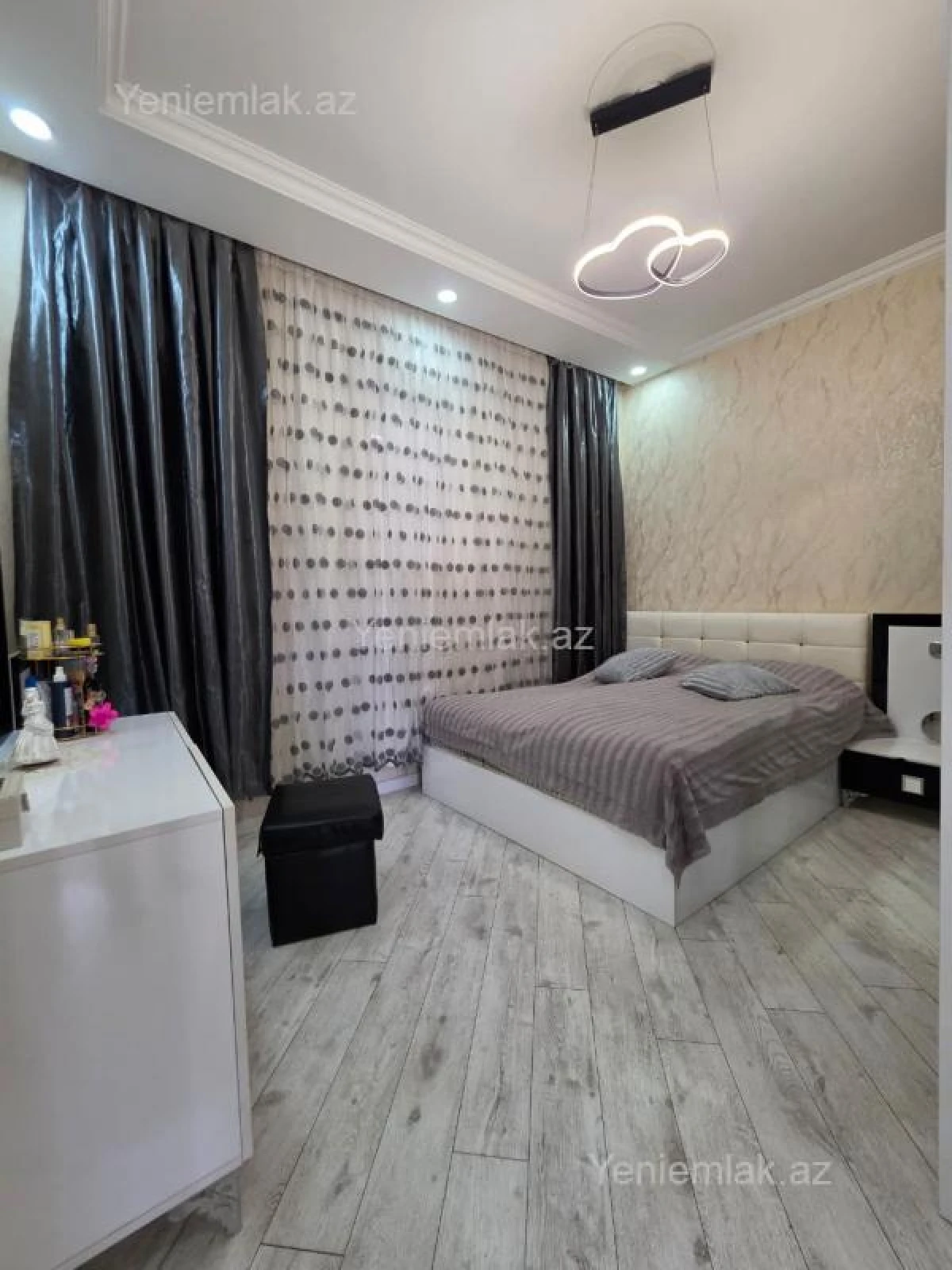 Satılır 3 otaqlı həyət evi 200 m²