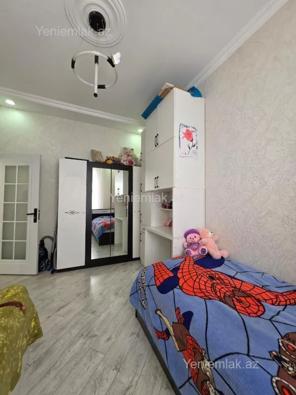 Satılır 3 otaqlı həyət evi 200 m²
