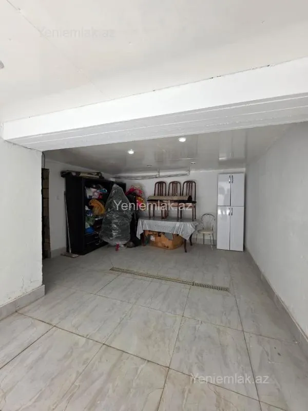 Satılır 3 otaqlı həyət evi 200 m²