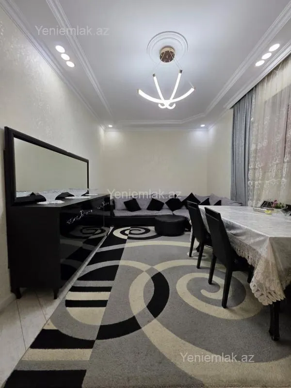 Satılır 3 otaqlı həyət evi 200 m²