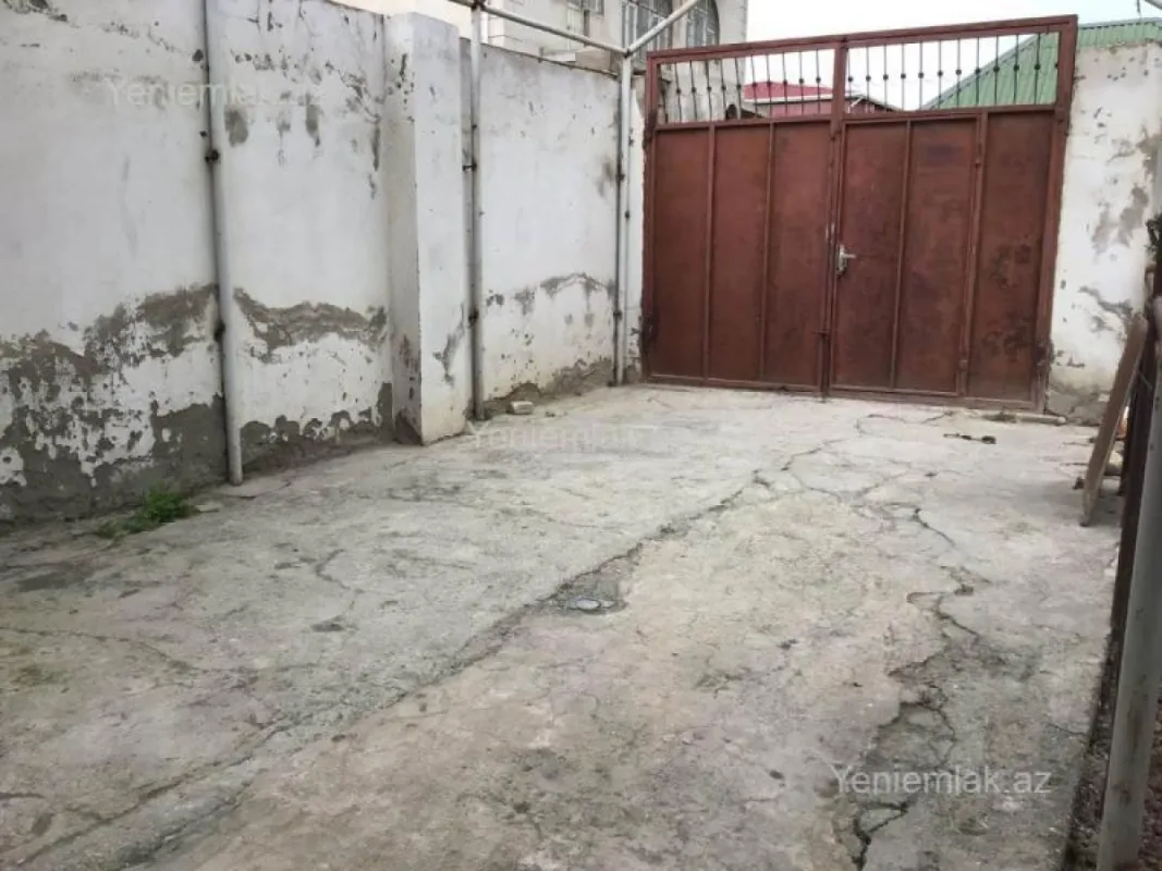 Satılır 7 otaqlı həyət evi 180 m²