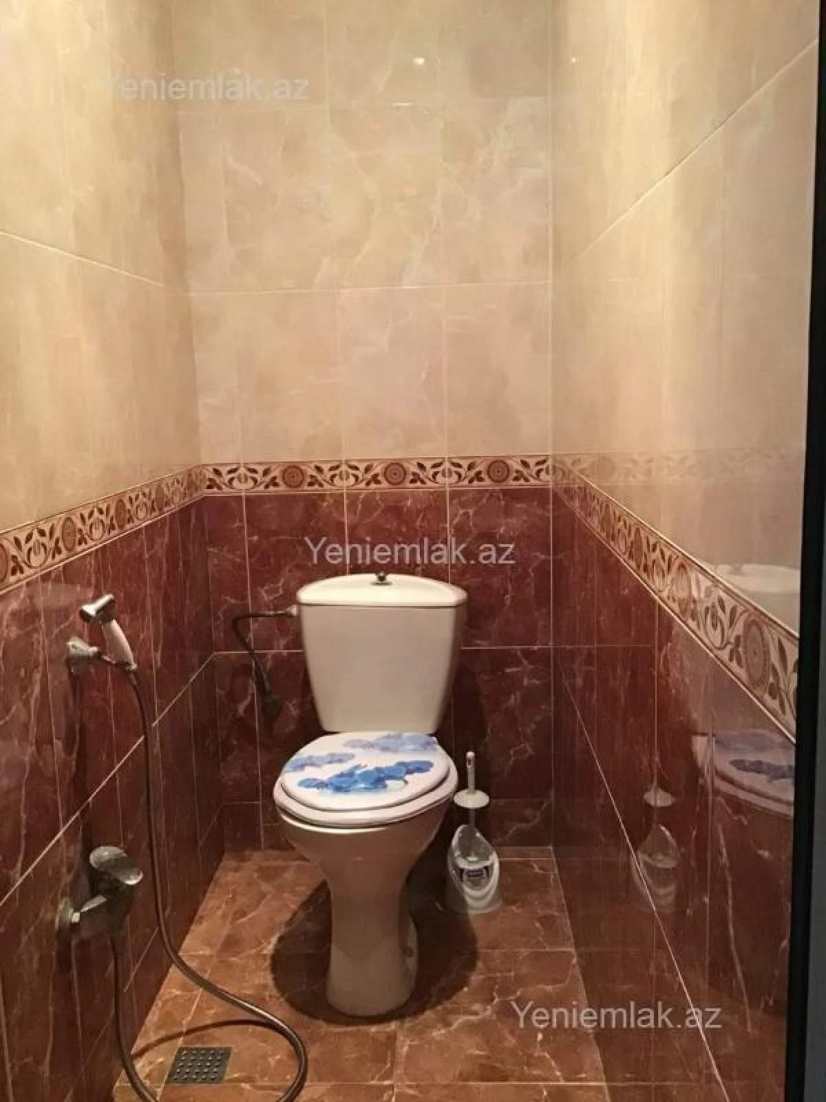 Satılır 7 otaqlı həyət evi 180 m²