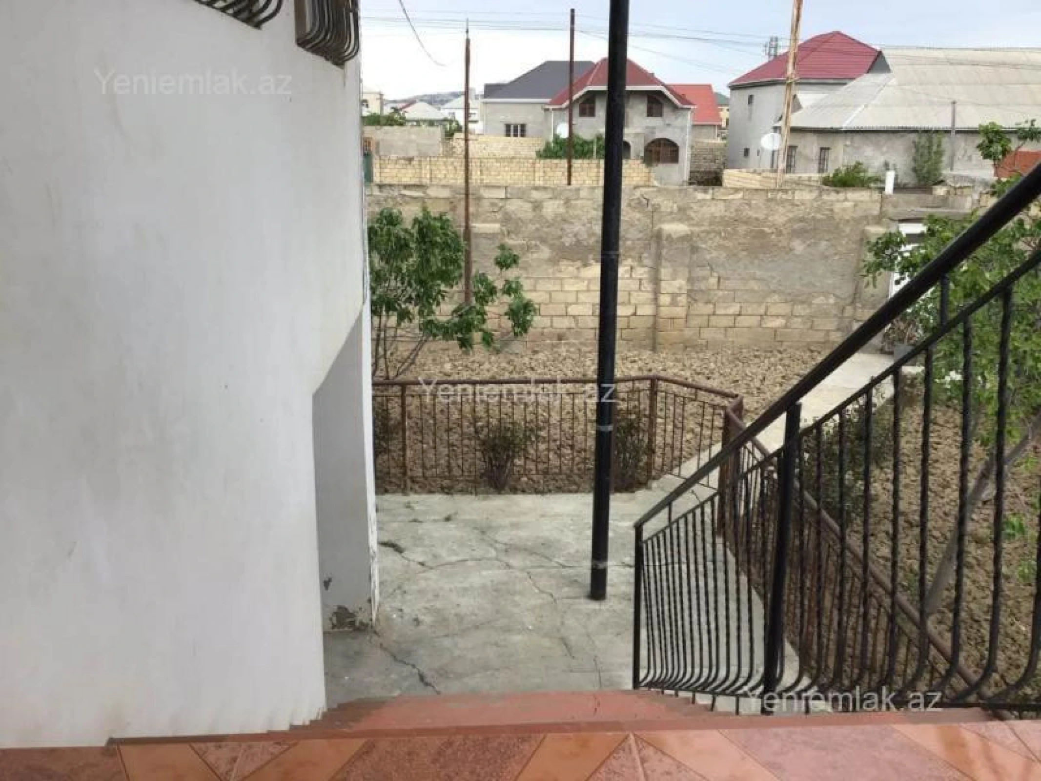 Satılır 7 otaqlı həyət evi 180 m²