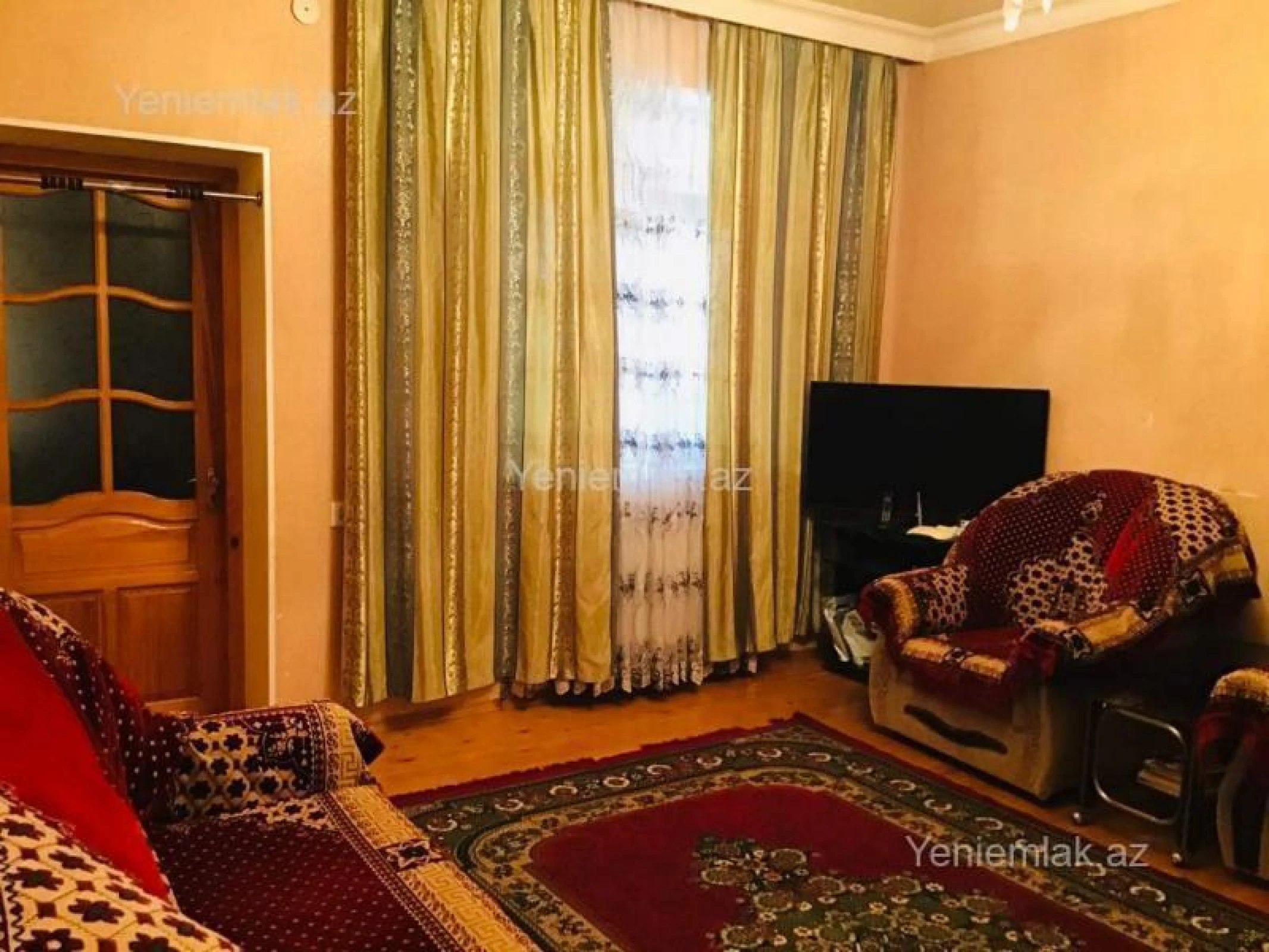 Satılır 7 otaqlı həyət evi 180 m²