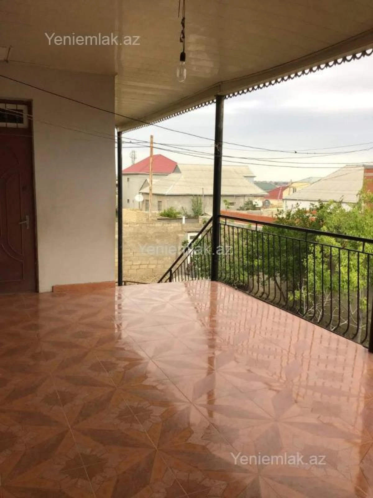 Satılır 7 otaqlı həyət evi 180 m²