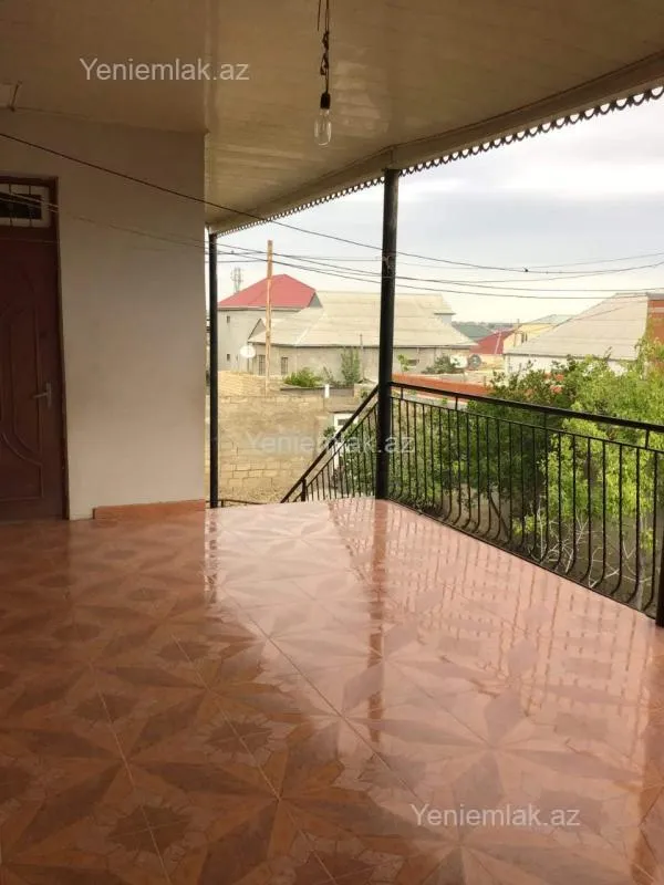 Satılır 7 otaqlı həyət evi 180 m²