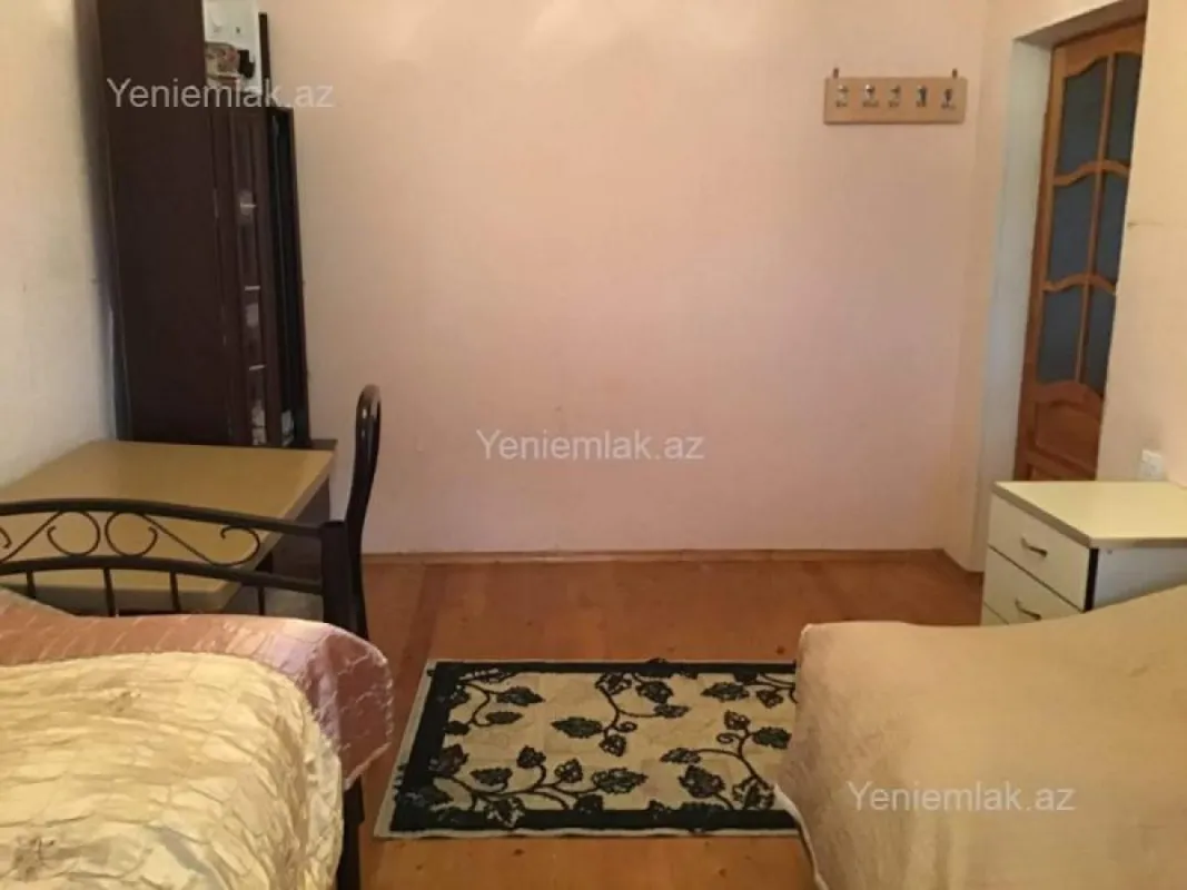 Satılır 7 otaqlı həyət evi 180 m²