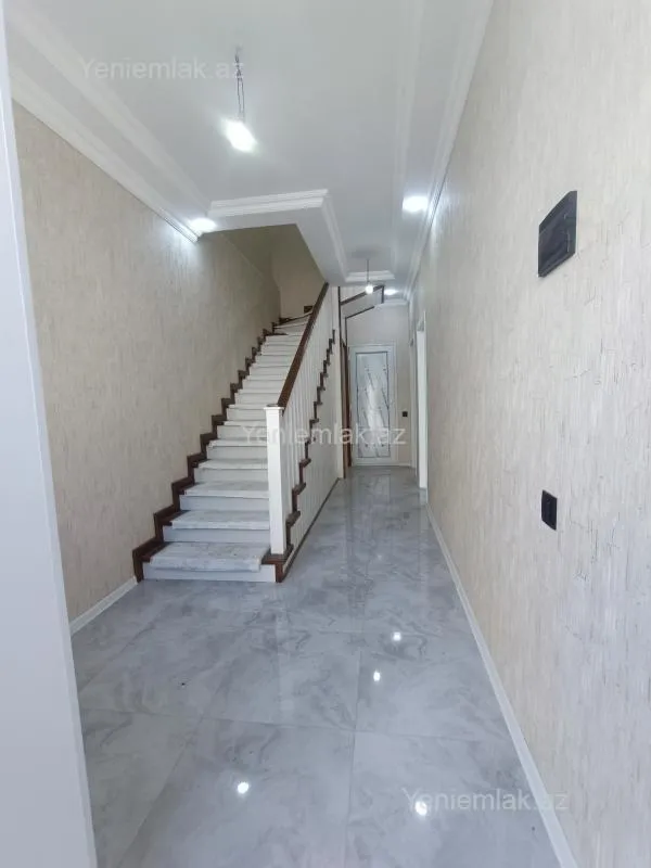 Satılır 4 otaqlı həyət evi 120 m²