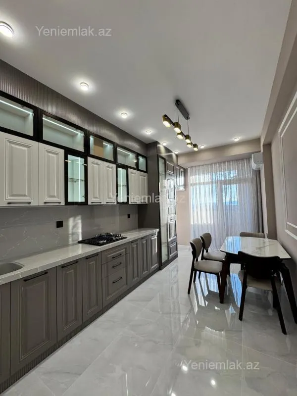 Satılır 3 otaqlı yeni tikili 105 m²