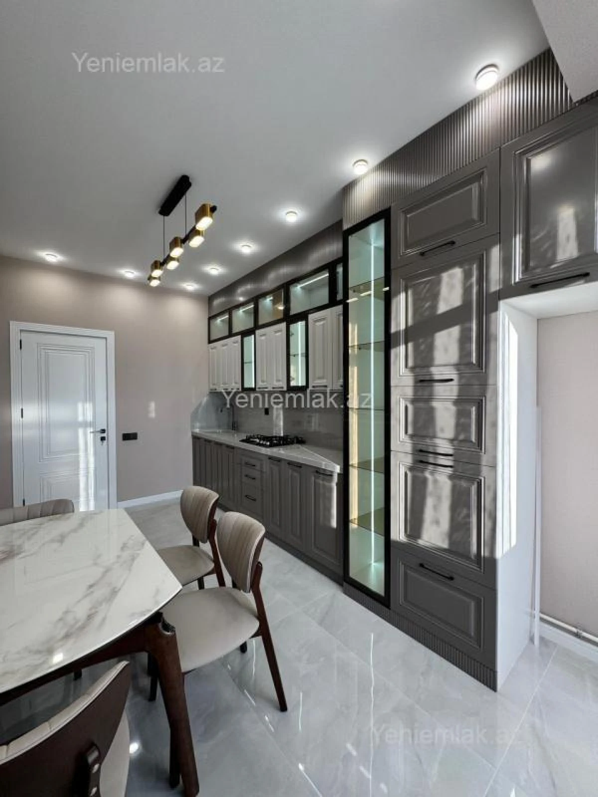 Satılır 3 otaqlı yeni tikili 105 m²