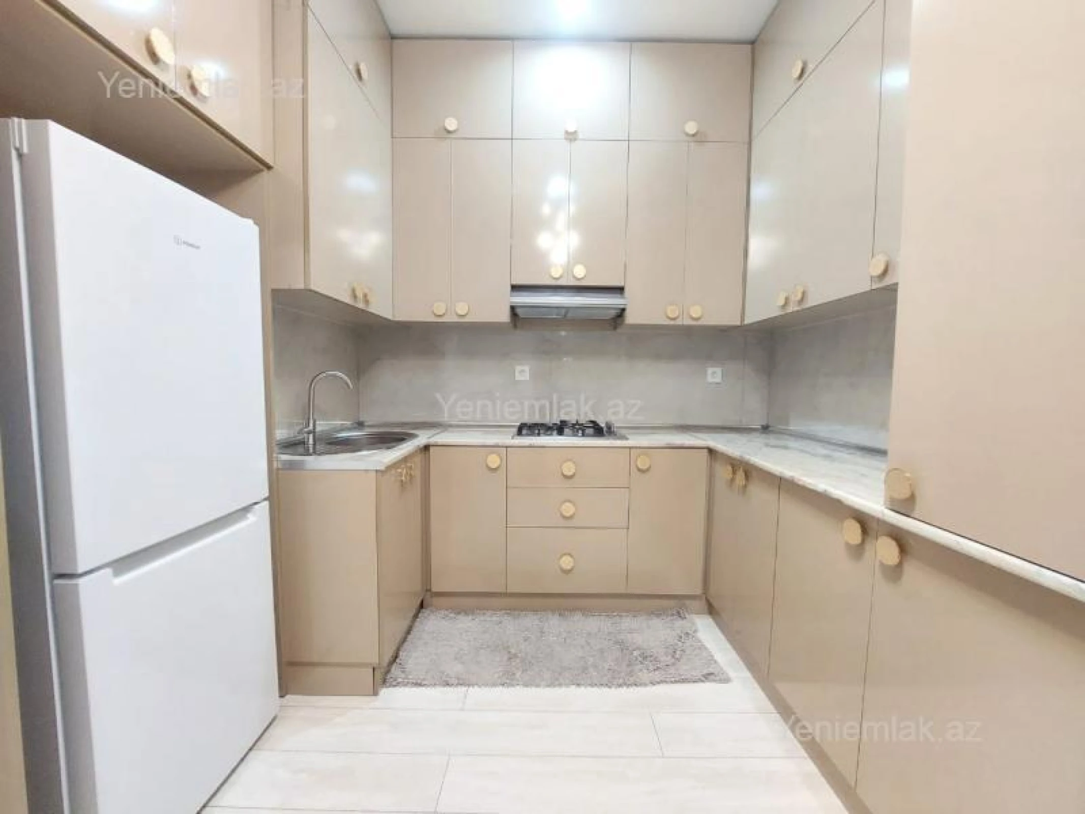 Satılır 2 otaqlı yeni tikili 70 m²