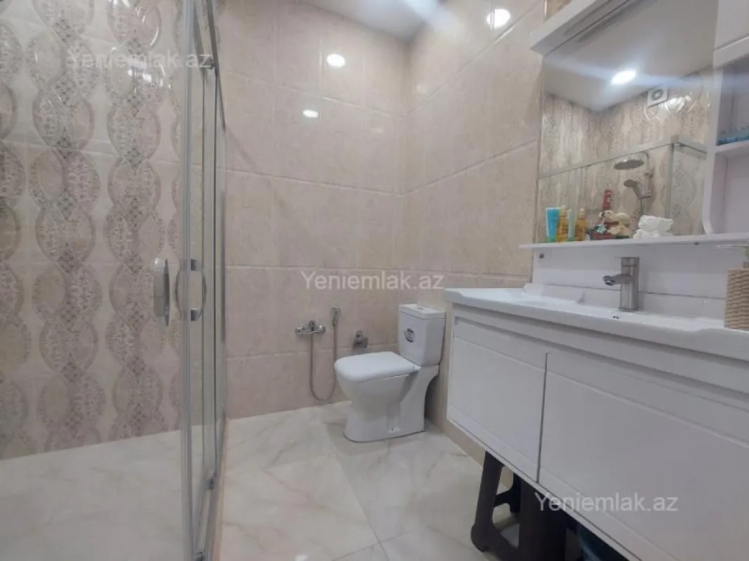 Satılır 2 otaqlı yeni tikili 70 m²