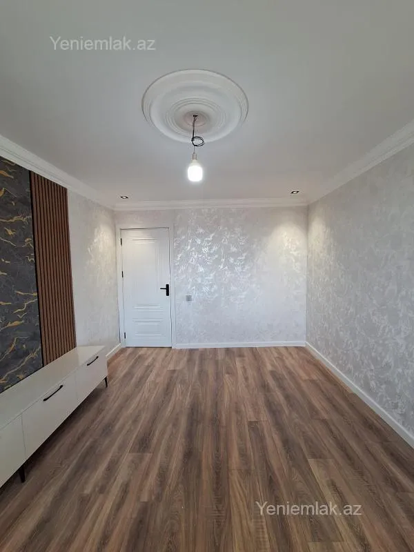 Satılır 2 otaqlı köhnə tikili 55 m²