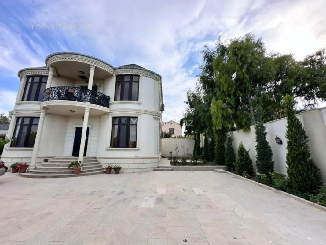 Satılır 5 otaqlı həyət evi 250 m²