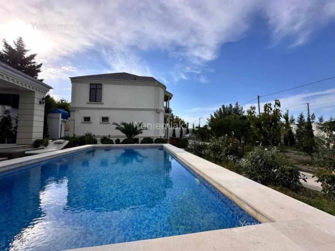 Satılır 5 otaqlı həyət evi 250 m²