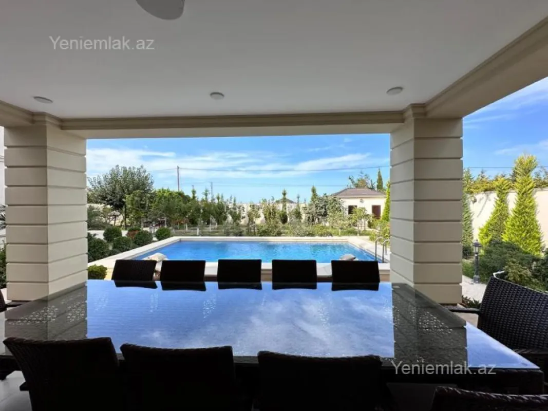 Satılır 5 otaqlı həyət evi 250 m²