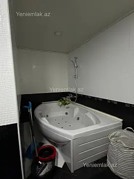 Satılır 4 otaqlı yeni tikili 160 m²