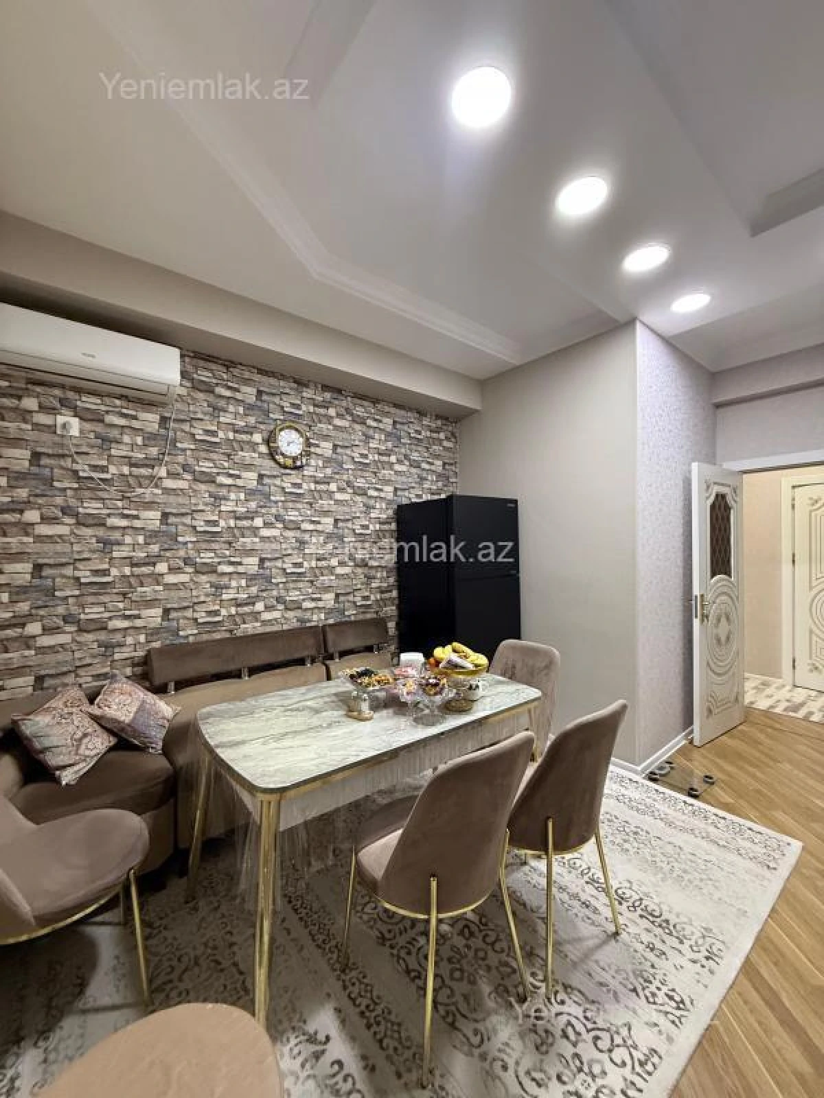 Satılır 2 otaqlı yeni tikili 72 m²