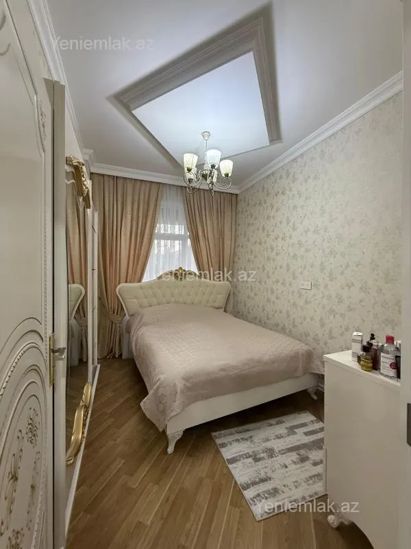 Satılır 2 otaqlı yeni tikili 72 m²