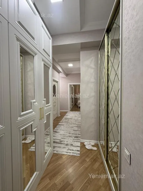 Satılır 2 otaqlı yeni tikili 72 m²