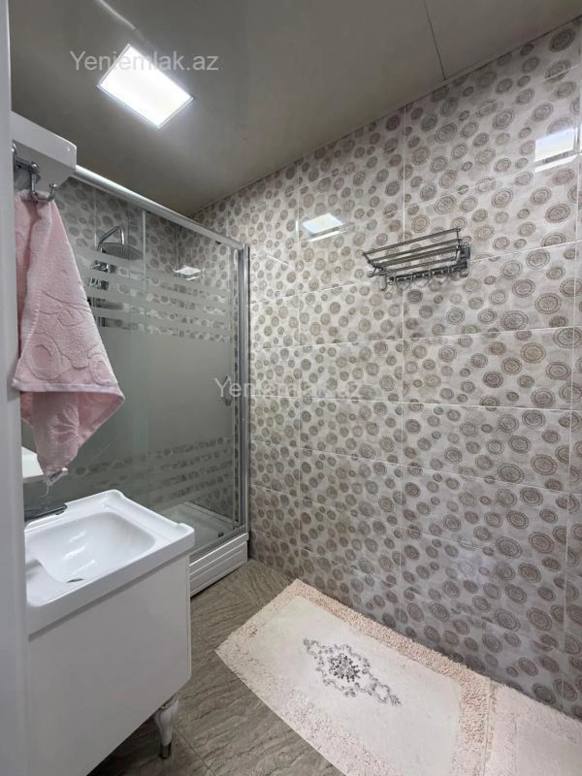 Satılır 2 otaqlı yeni tikili 72 m²