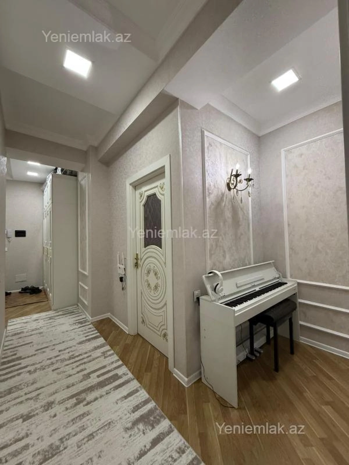 Satılır 2 otaqlı yeni tikili 72 m²