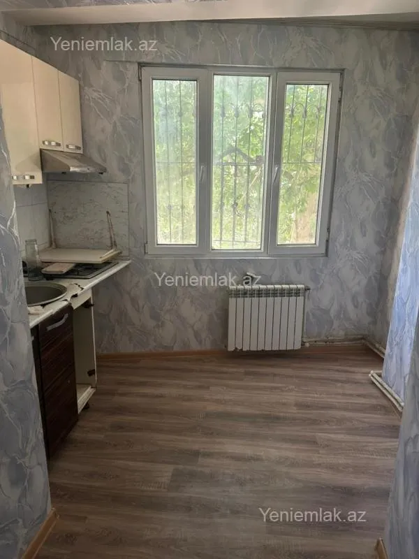 Satılır 2 otaqlı köhnə tikili 54 m²