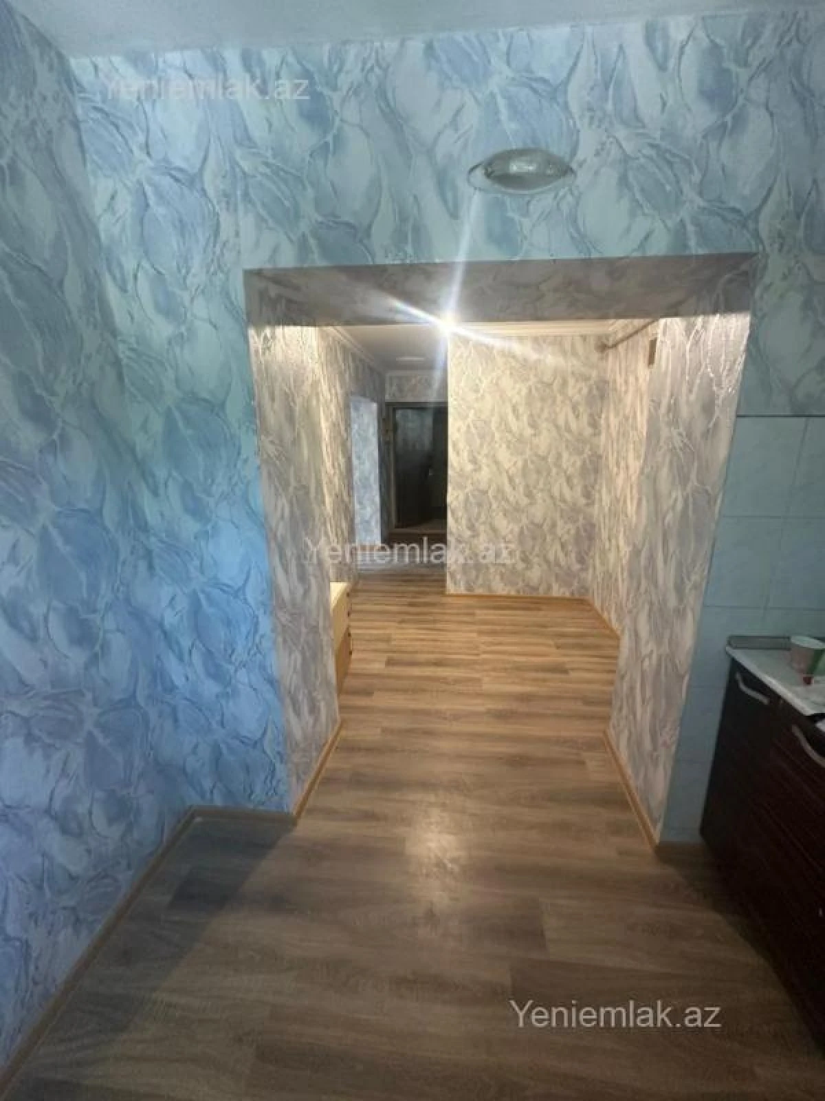 Satılır 2 otaqlı köhnə tikili 54 m²