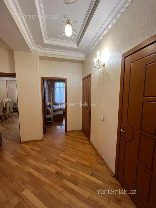 Satılır 3 otaqlı yeni tikili 105 m²