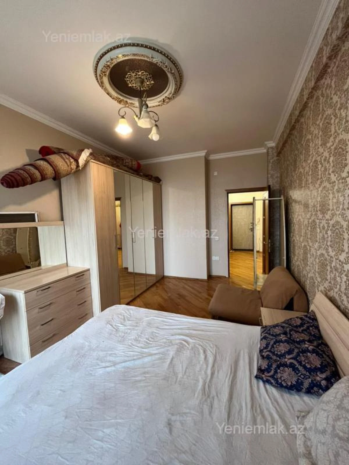 Satılır 3 otaqlı yeni tikili 105 m²