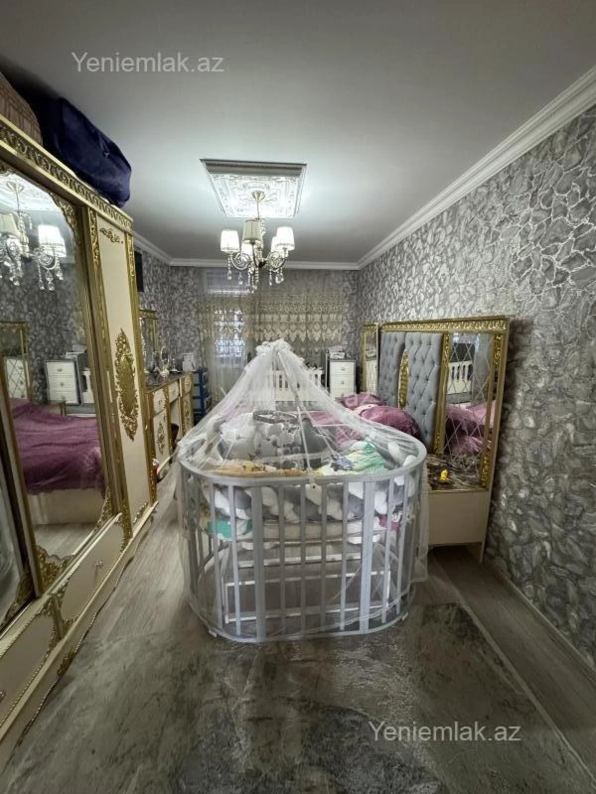 Satılır 5 otaqlı köhnə tikili 120 m²