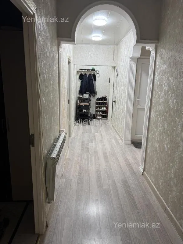 Satılır 5 otaqlı köhnə tikili 120 m²