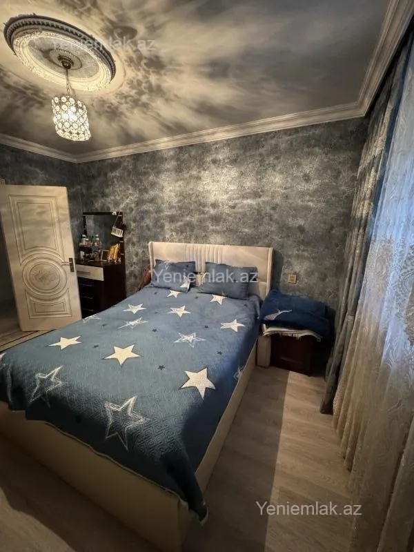 Satılır 5 otaqlı köhnə tikili 120 m²