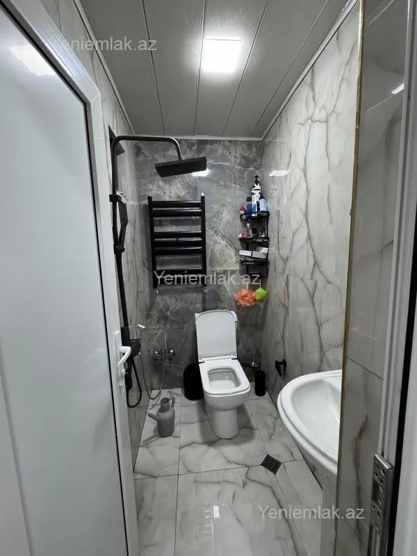 Satılır 5 otaqlı köhnə tikili 120 m²